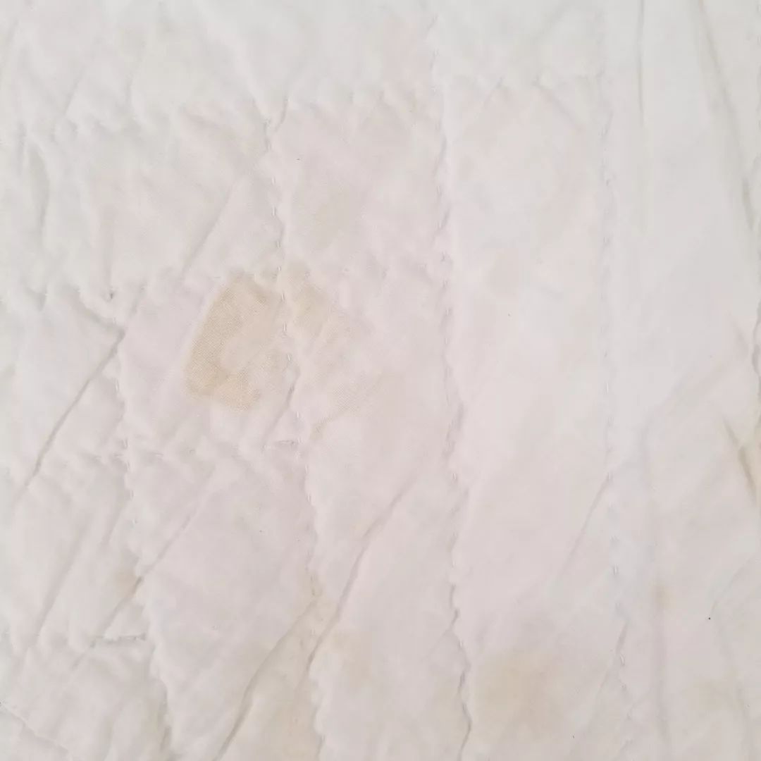 Red and White, Faded Sawtooth Quilt