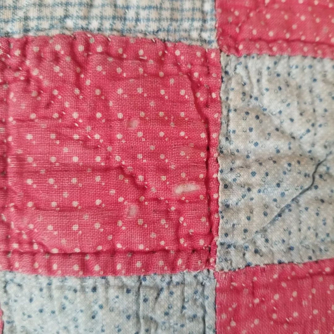 Lancaster Blue Chain Quilt