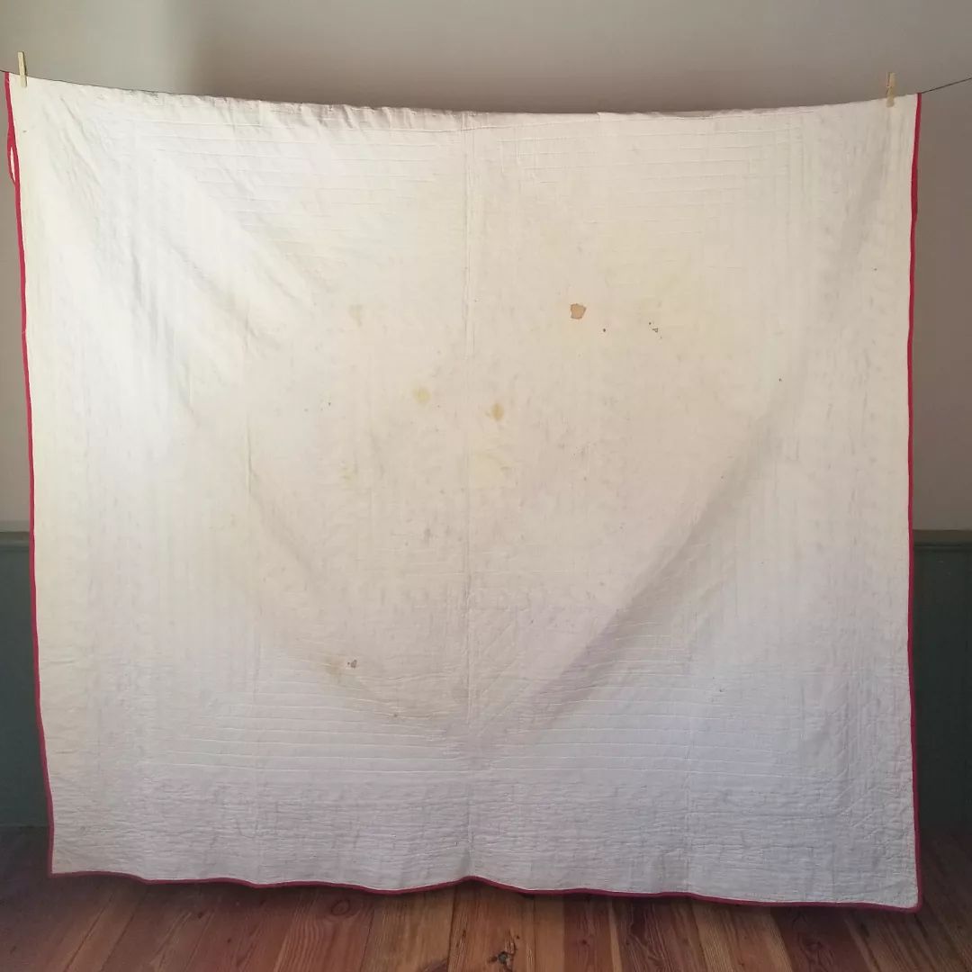 Red and White, Faded Sawtooth Quilt