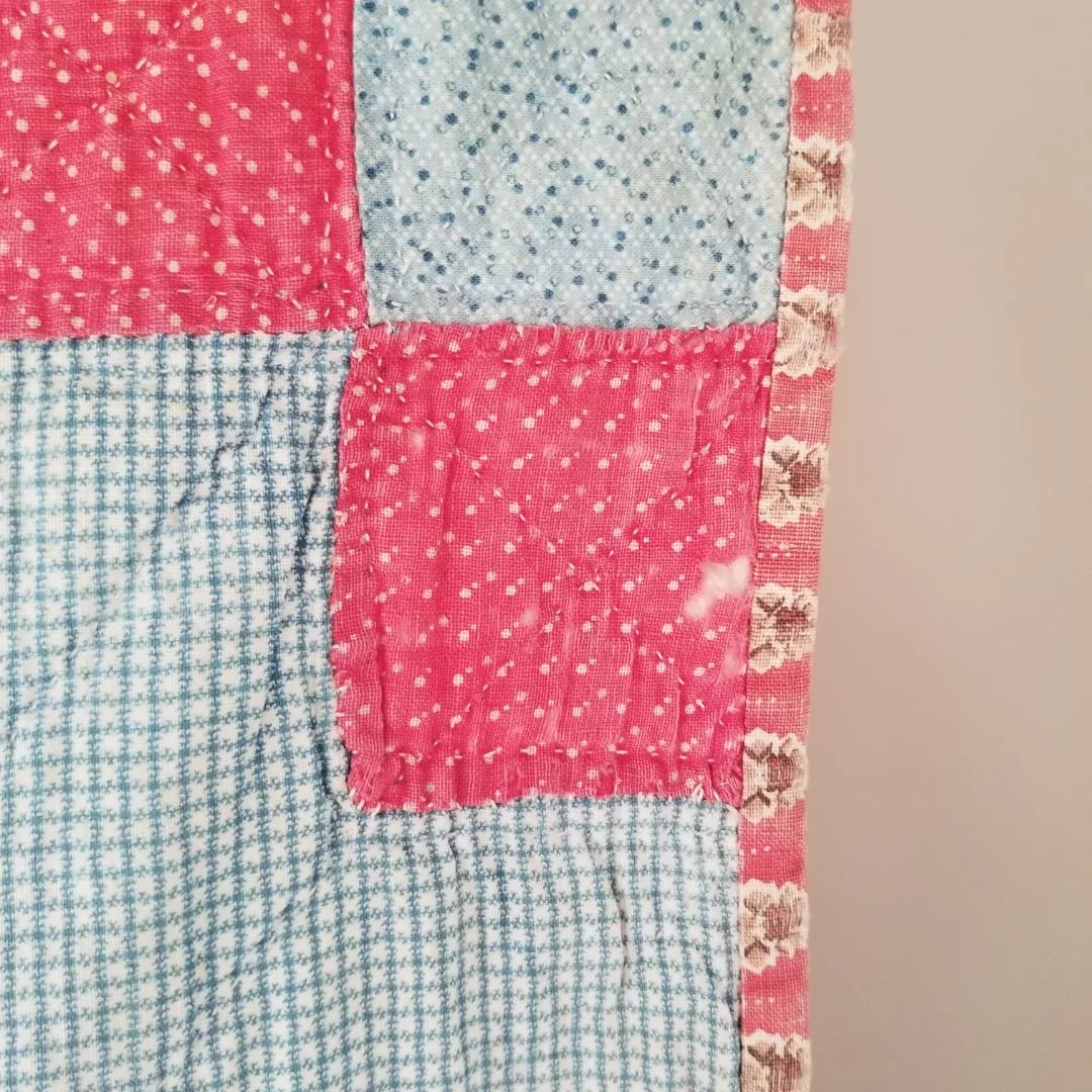 Lancaster Blue Chain Quilt