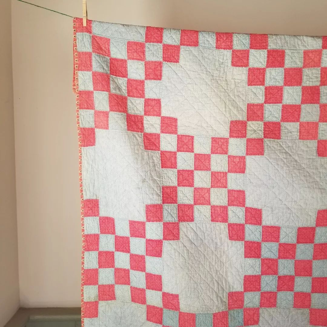 Lancaster Blue Chain Quilt