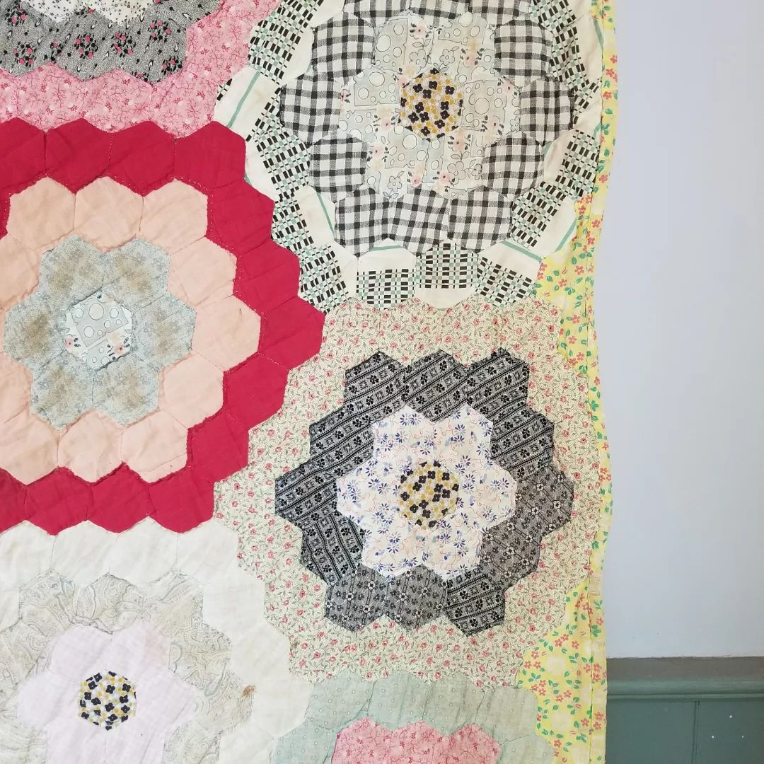 Gingham Grandmother's Garden Quilt