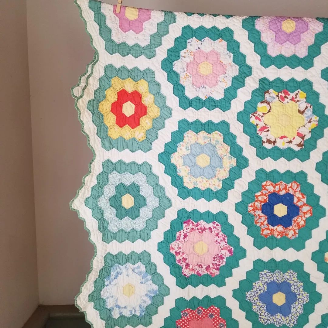 Green Grandmother's Garden Quilt