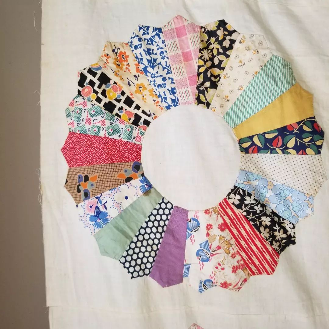 Friendship Flower Quilt Top , Ca 1930