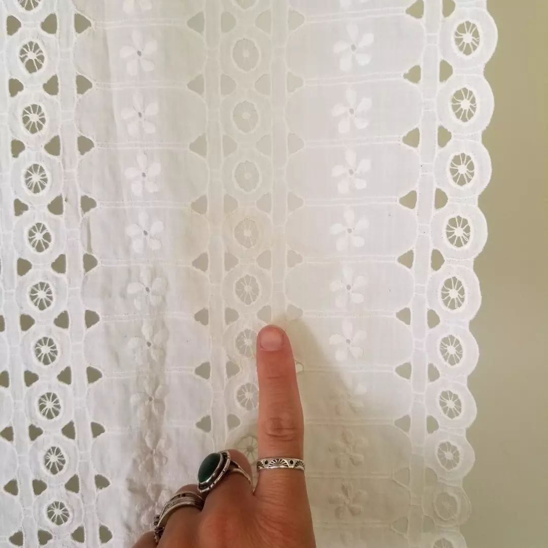 Lace Runner
