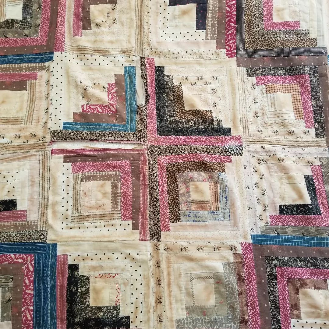 Log Cabin Quilt Top