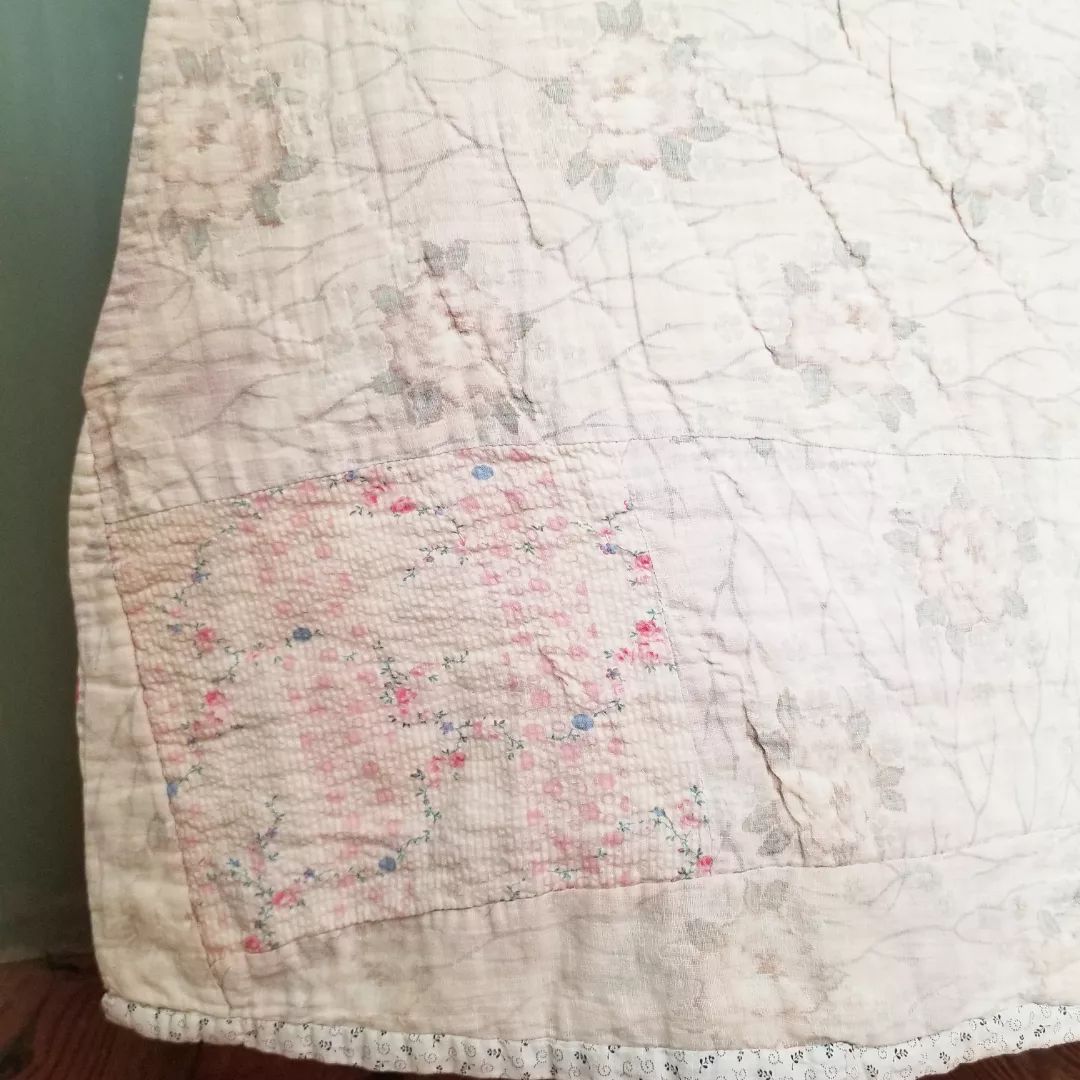 Red and Calico Star Quilt
