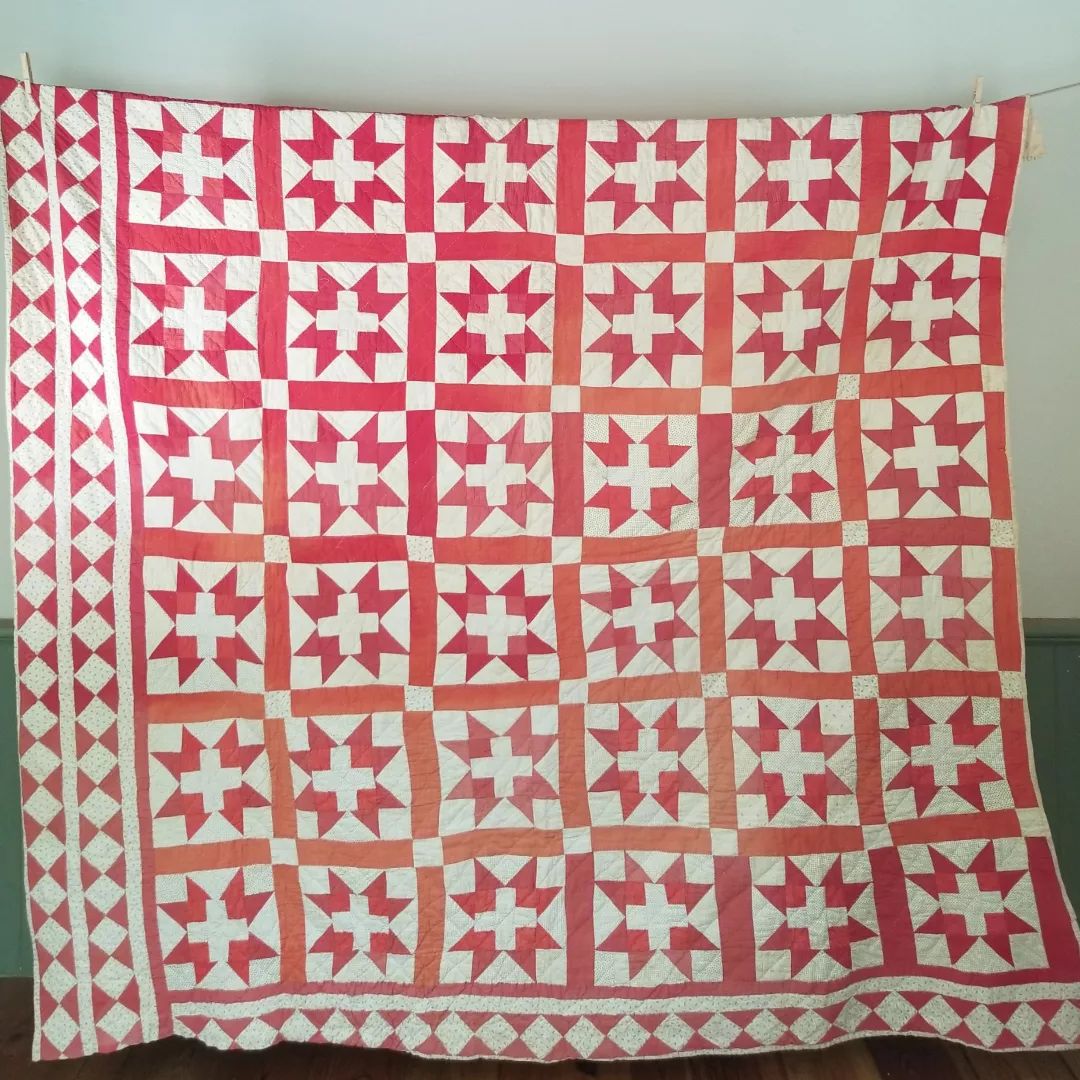 Red and Calico Star Quilt