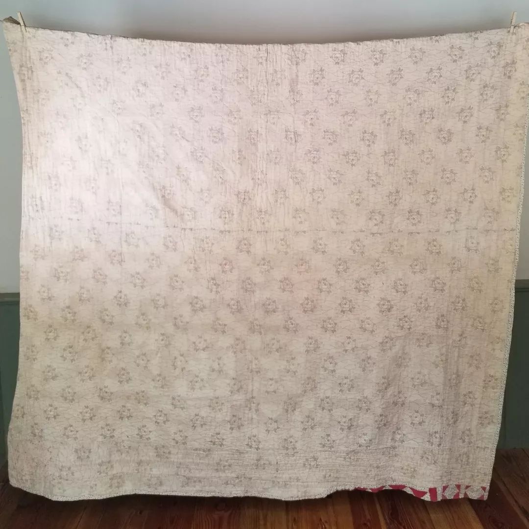 Red and Calico Star Quilt