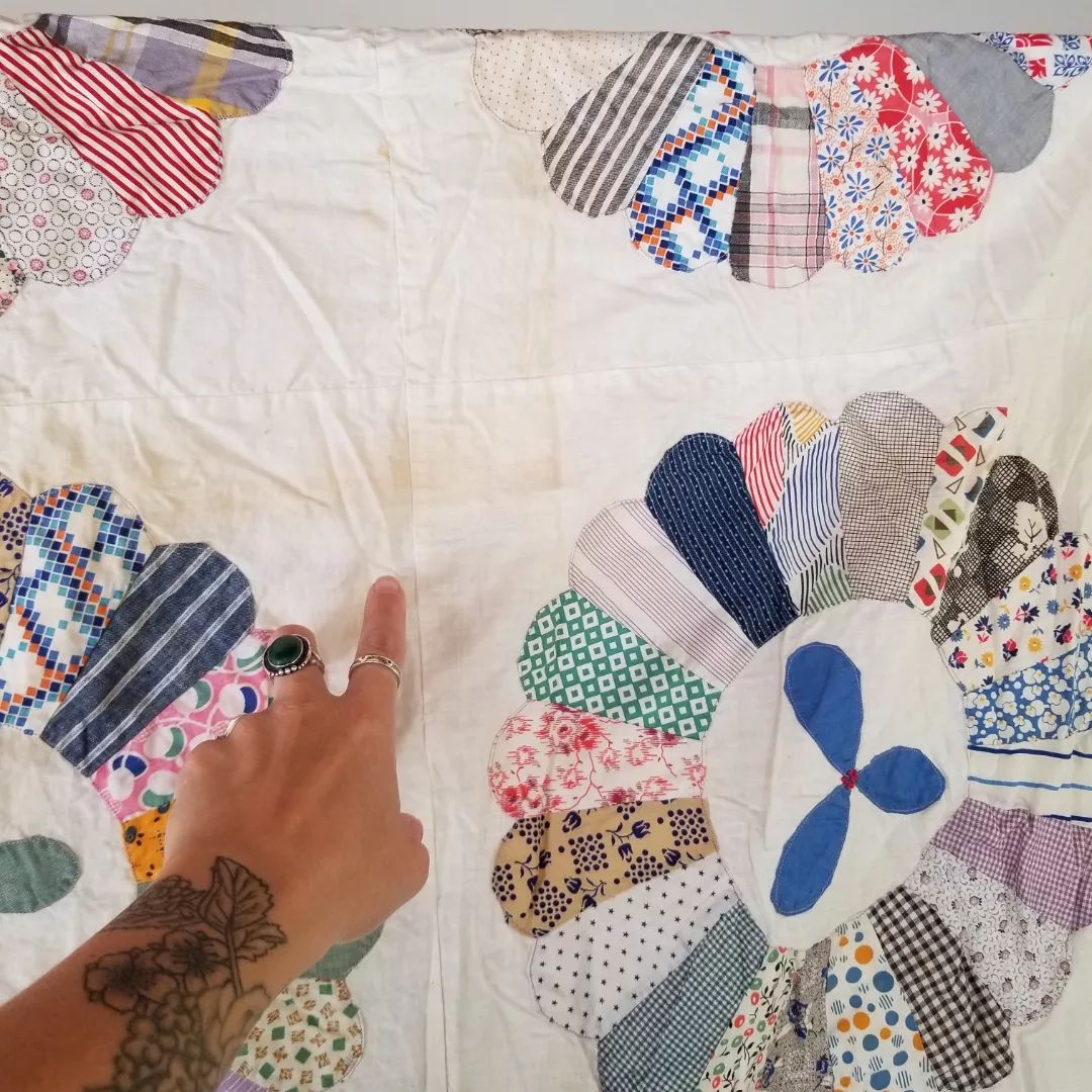 Friendship Flower Quilt Top