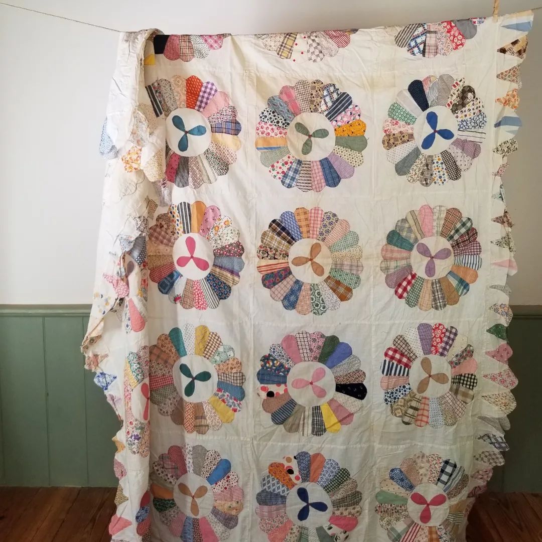 Friendship Flower Quilt Top