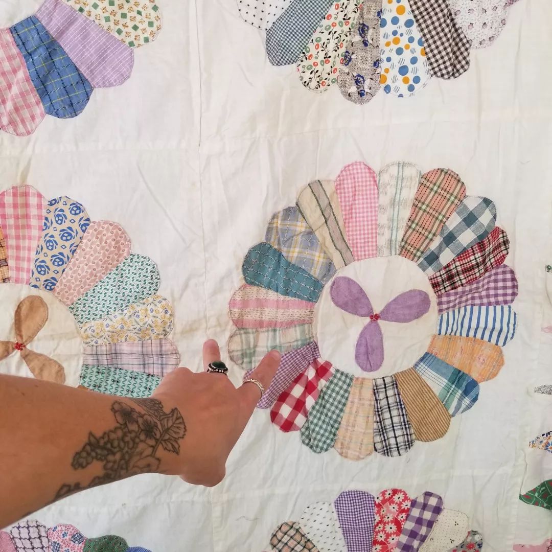 Friendship Flower Quilt Top