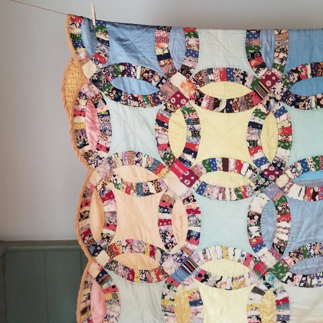 Satin Wedding Rings Quilt