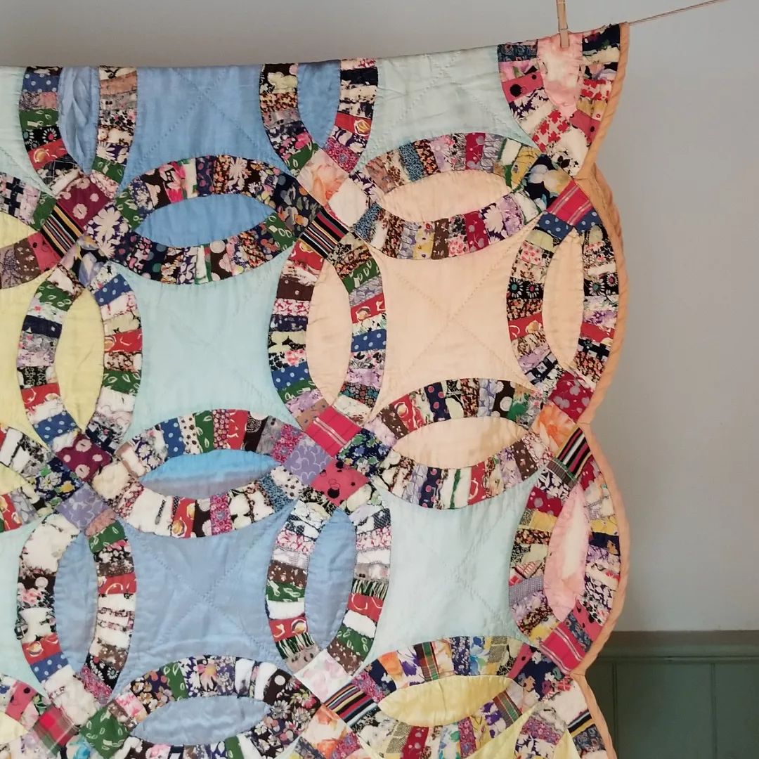 Satin Wedding Rings Quilt