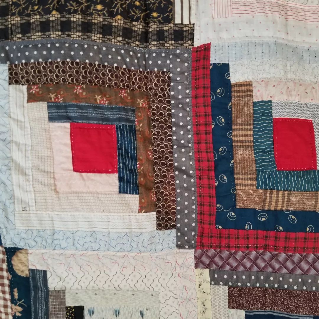 Straight Furrow Log Cabin Quilt