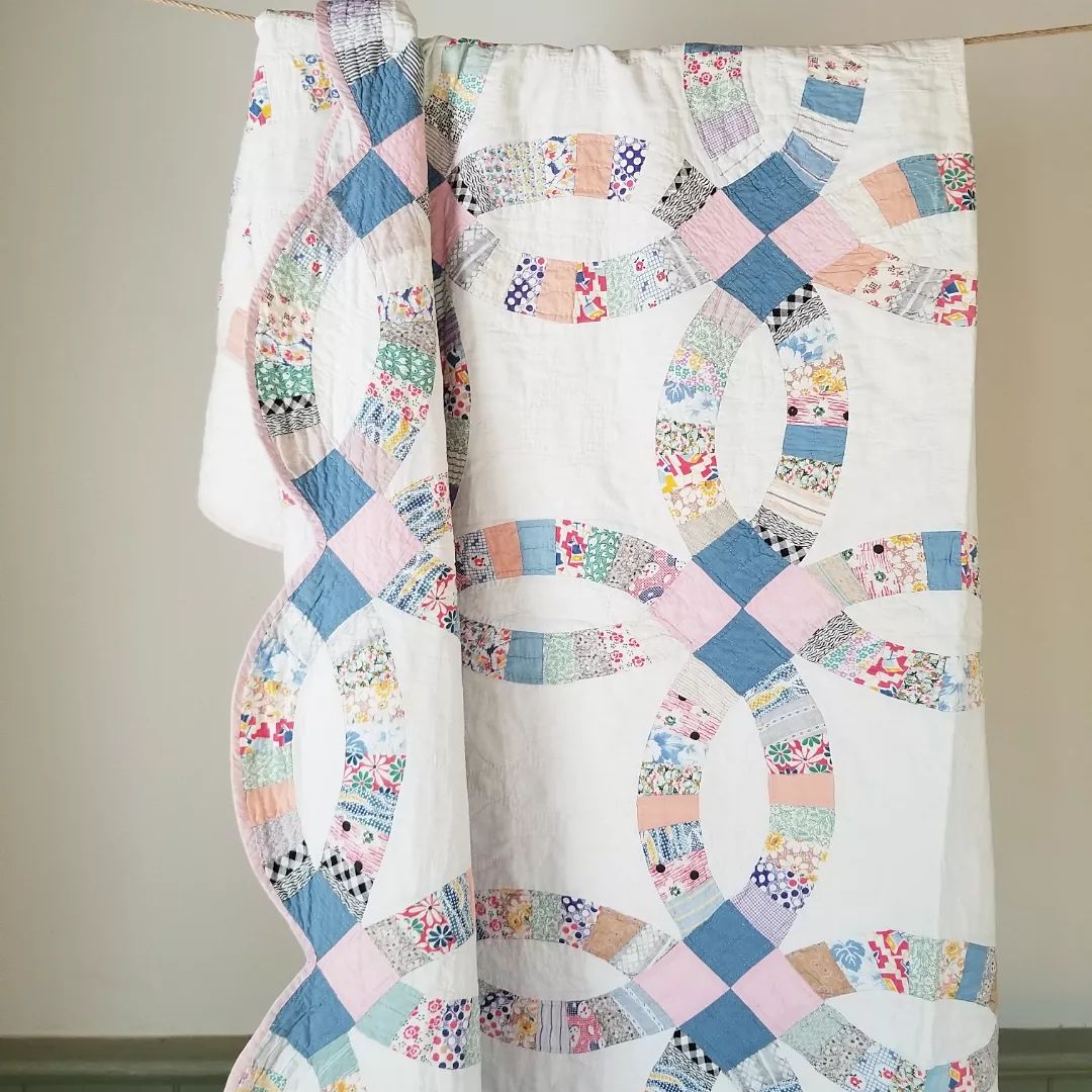 Double Wedding Ring Quilt