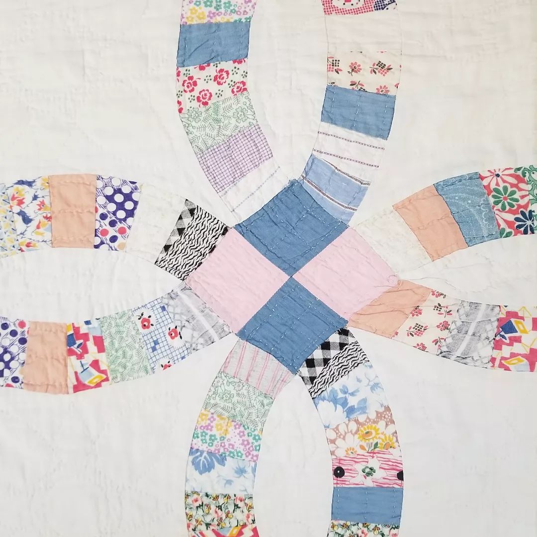 Double Wedding Ring Quilt