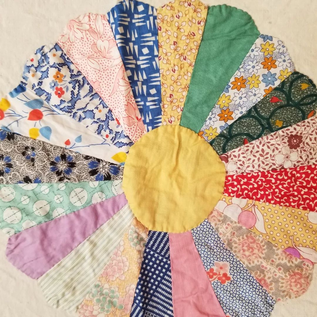 Dresden Plate Quilt Top 3
