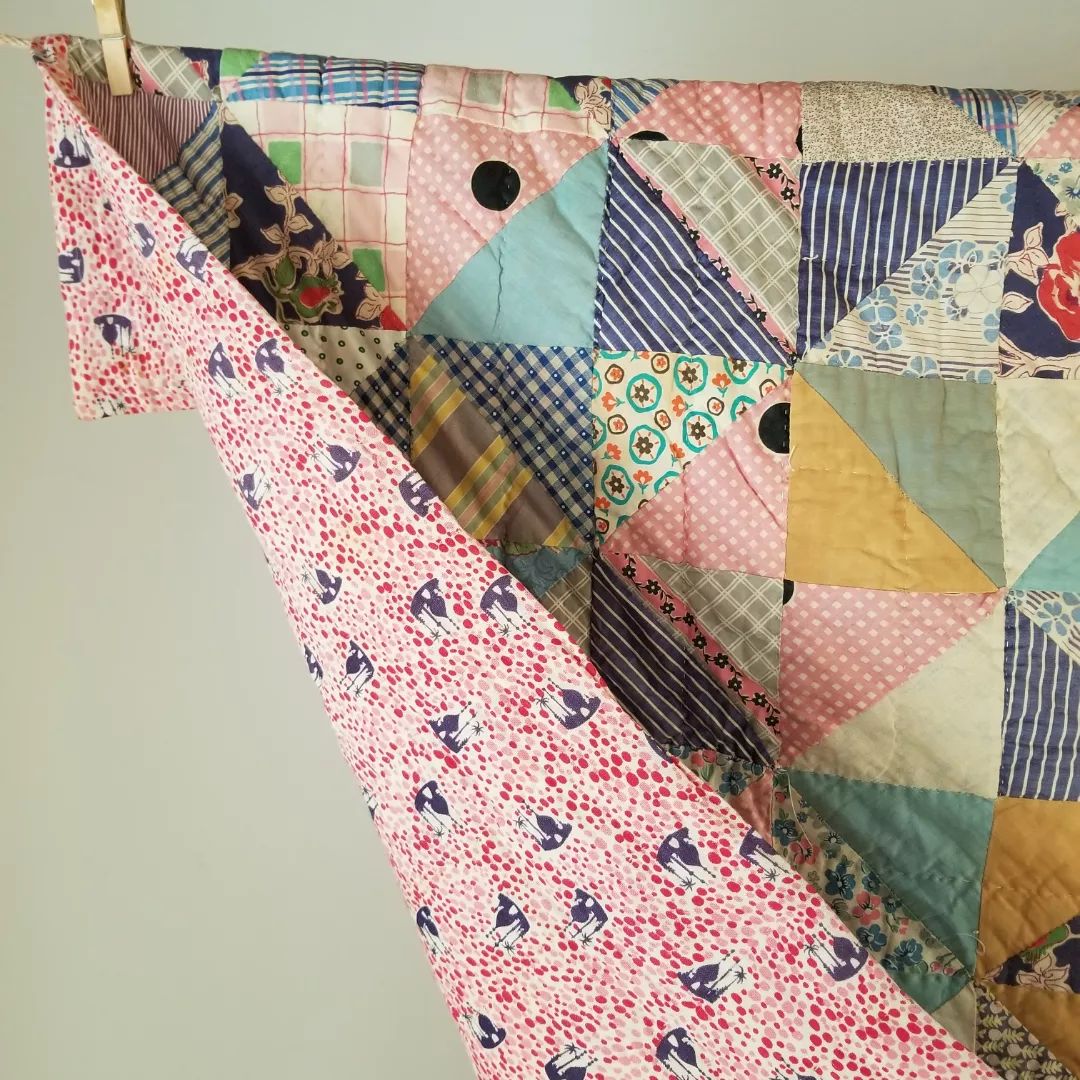 Half Triangle Feed Sack Quilt