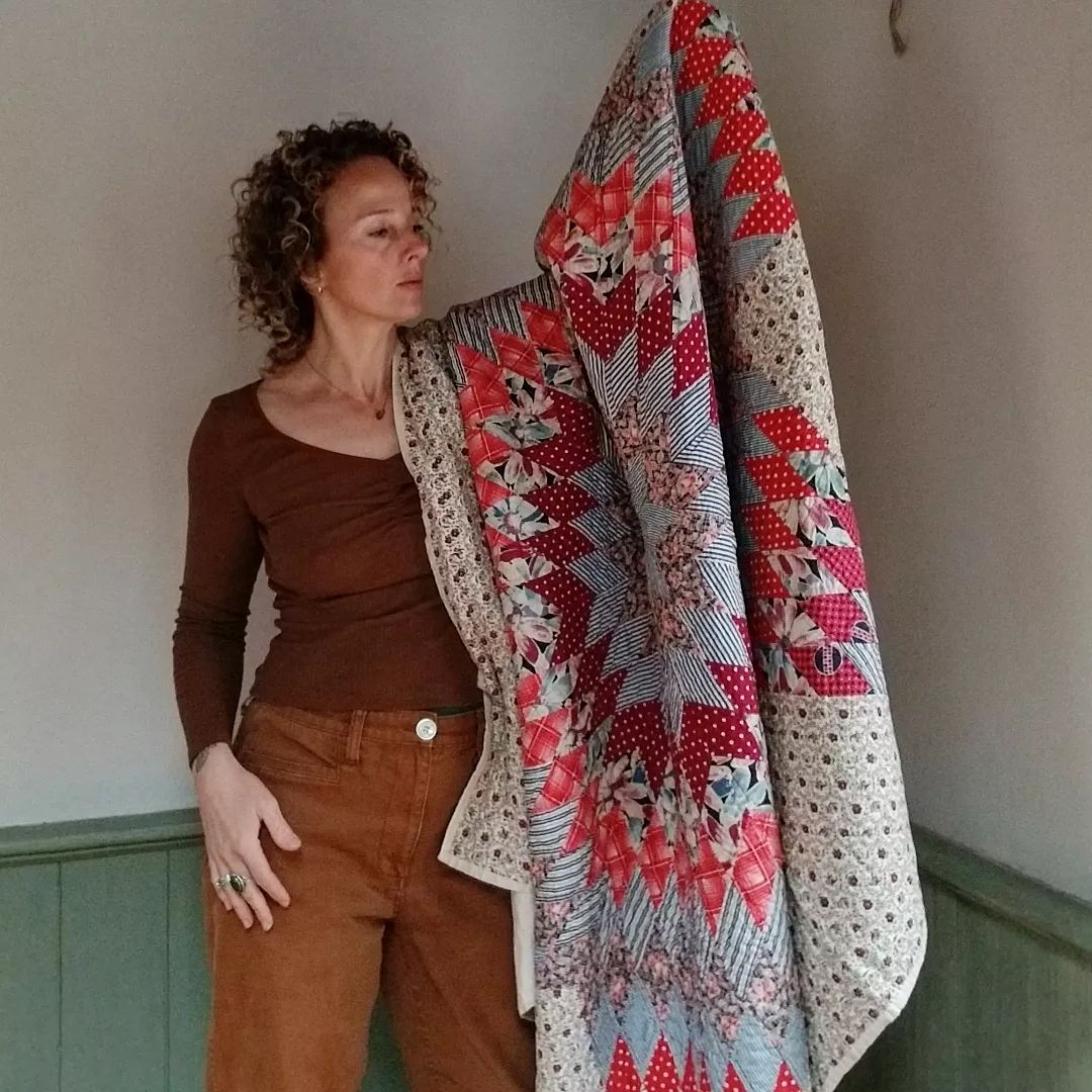Stunning Floral Lonestar Quilt