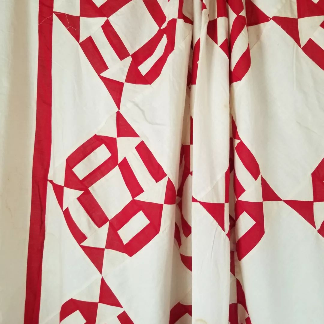 Red & White Arrow Quilt Top