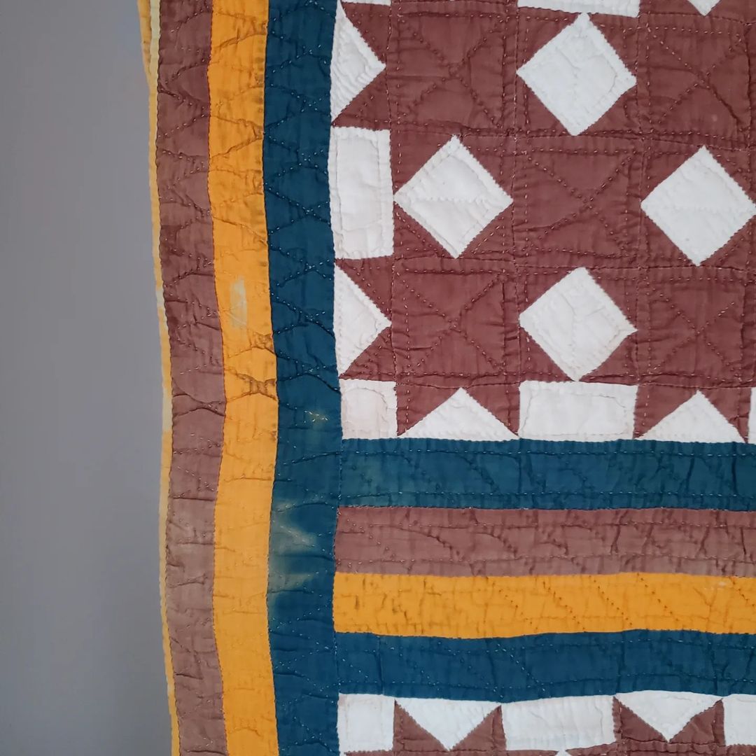 Cheddar and Blue Devil's Claw Quilt