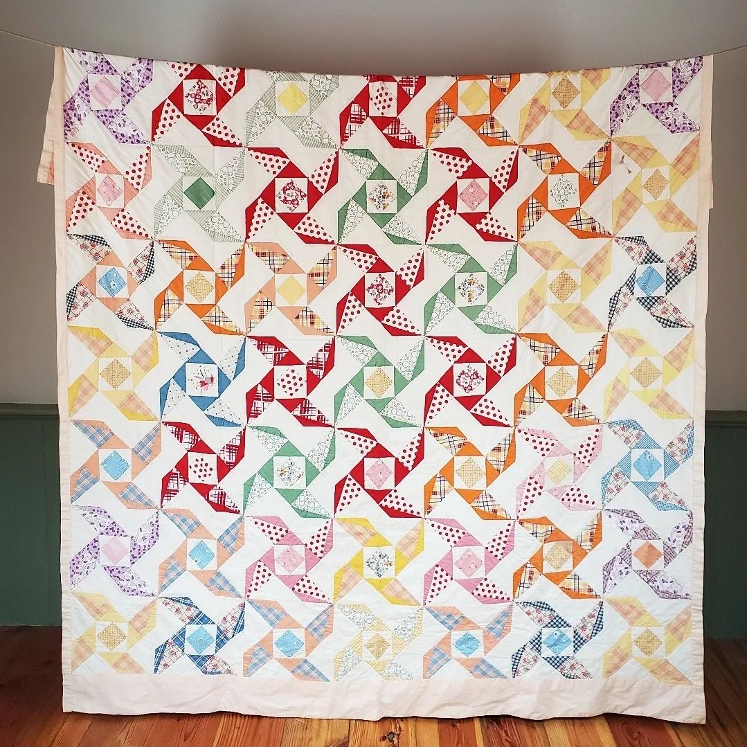 Rainbow Sacking Pinwheel Quilt