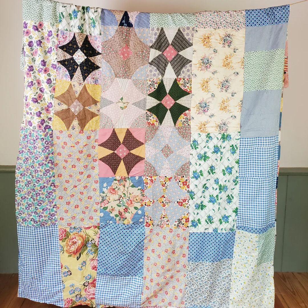 Maltese Cross Quilt, Untied