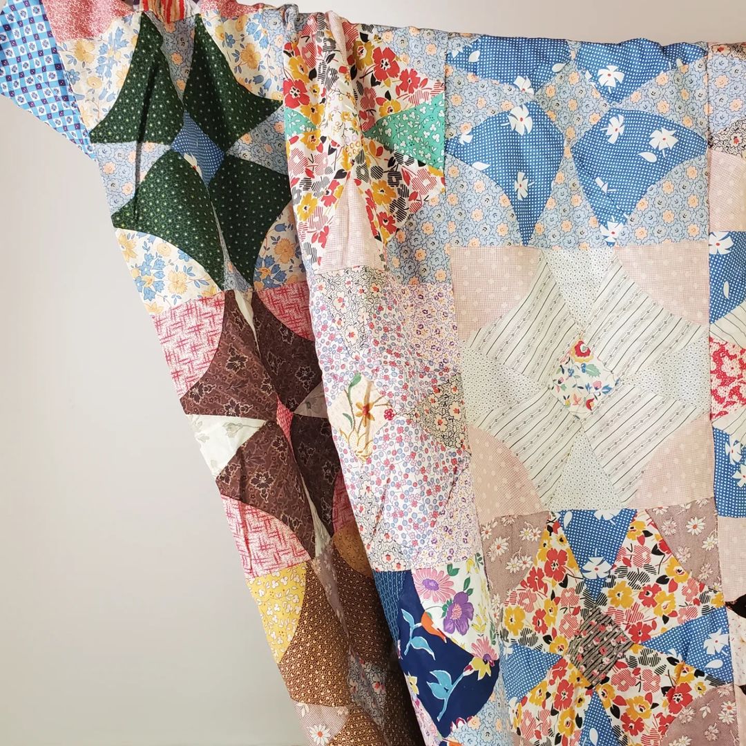Maltese Cross Quilt, Untied
