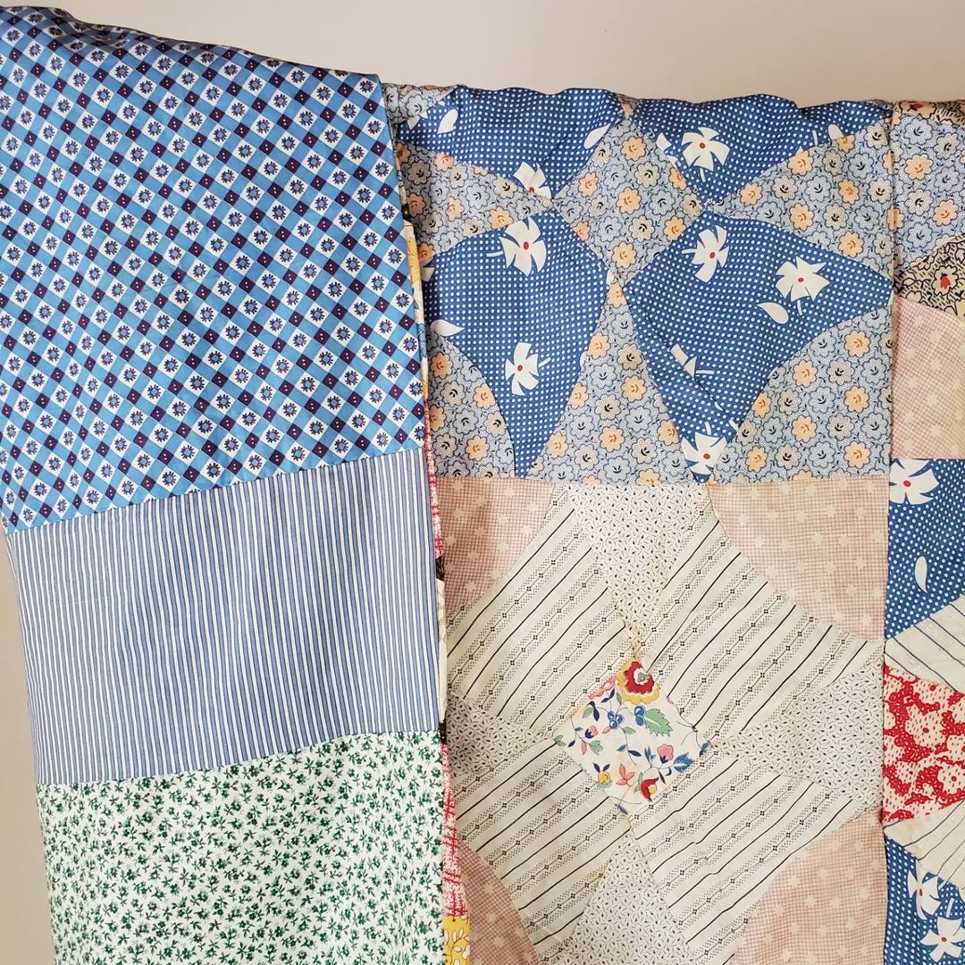 Maltese Cross Quilt, Untied