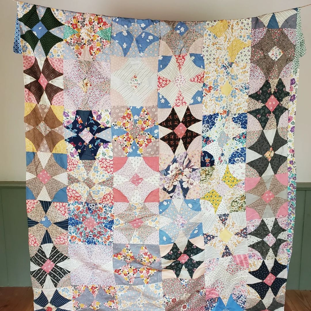 Maltese Cross Quilt, Untied