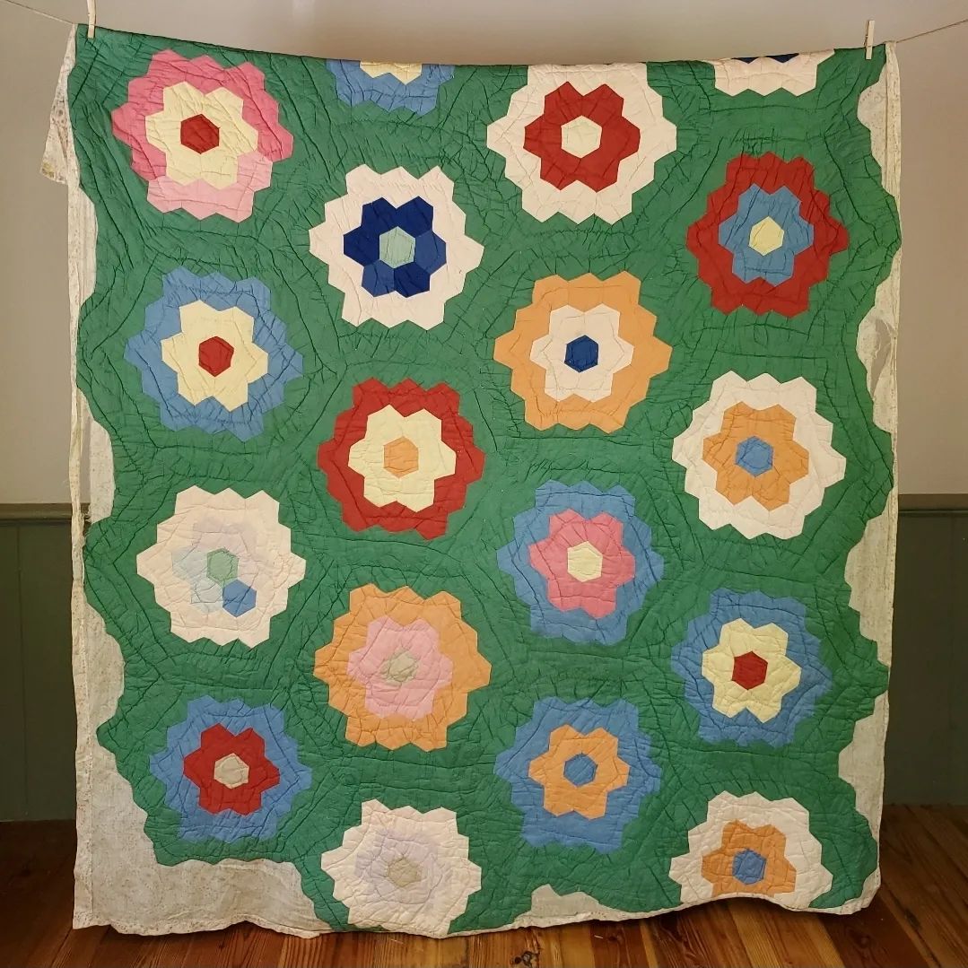 Green Garden Path Quilt