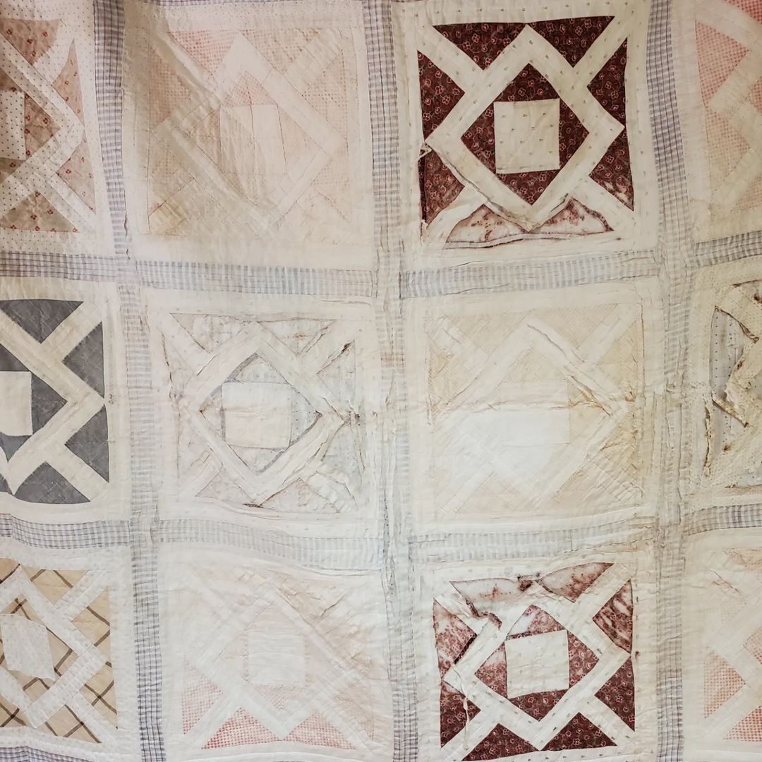 Pale Lattice Quilt