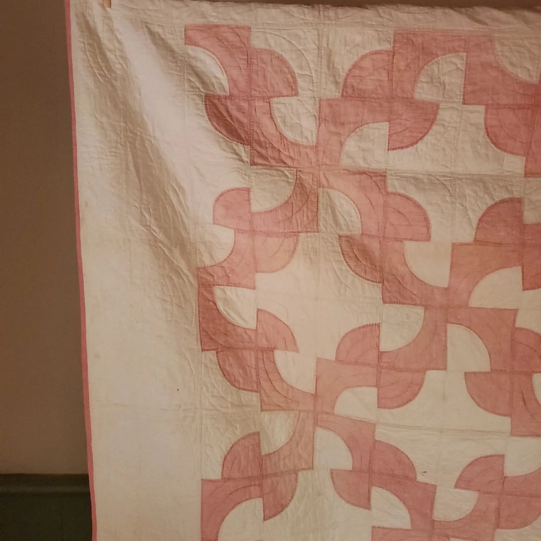 Pink Drunkards Path Quilt