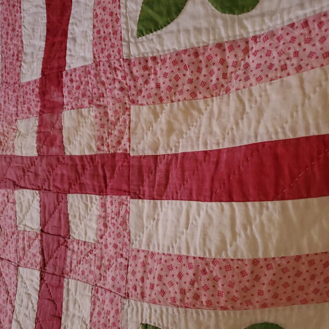 Pineapple Applique Quilt