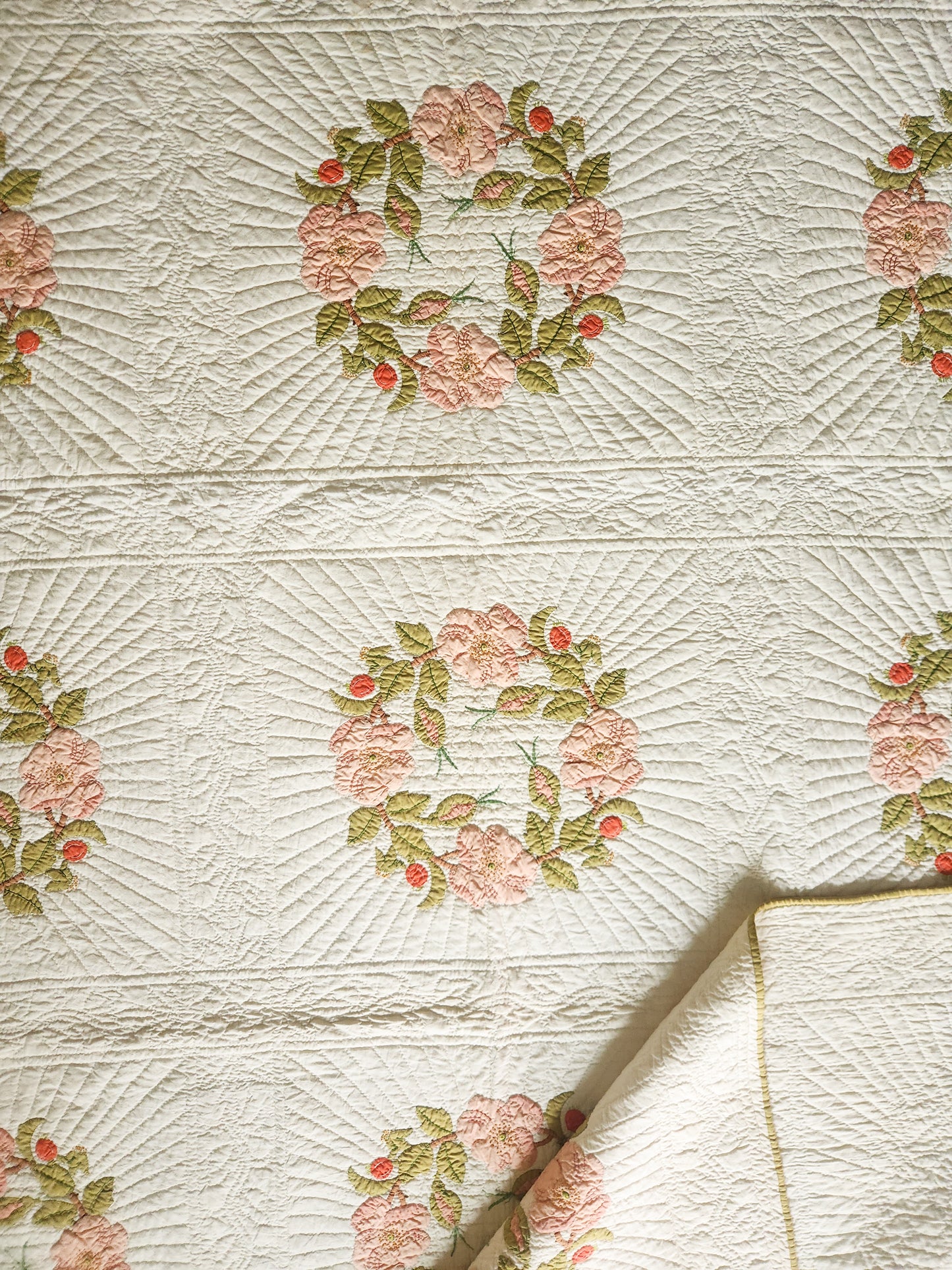 Vintage Rose Quilt c1940