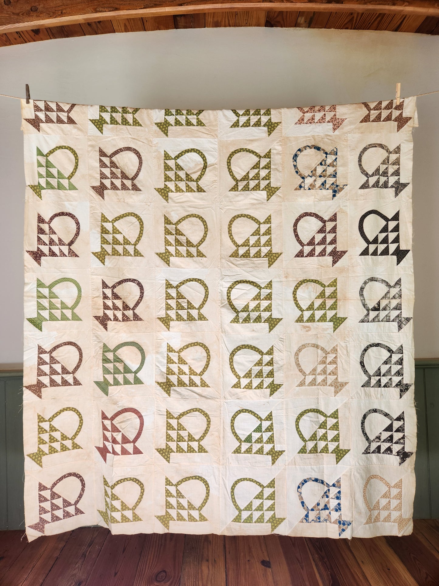 Antique Basket Quilt Top