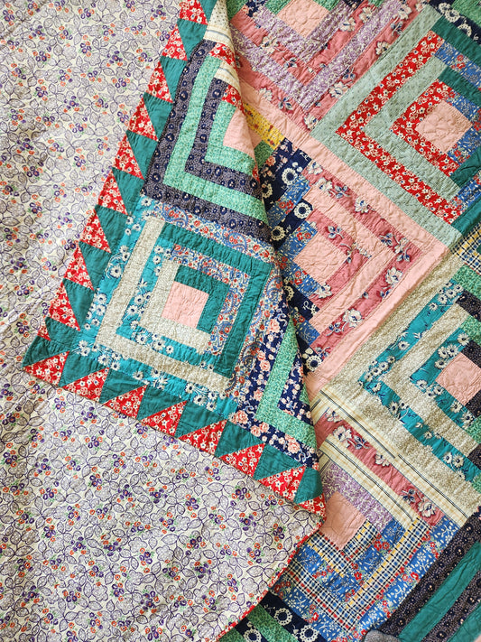 Stunning Vintage 1930’s Log Cabin Quilt