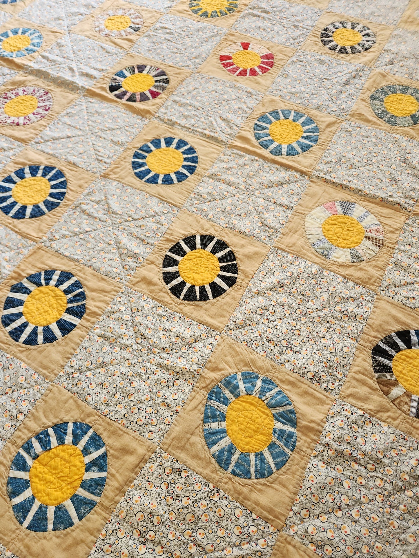 Vintage Wagon Wheel Quilt