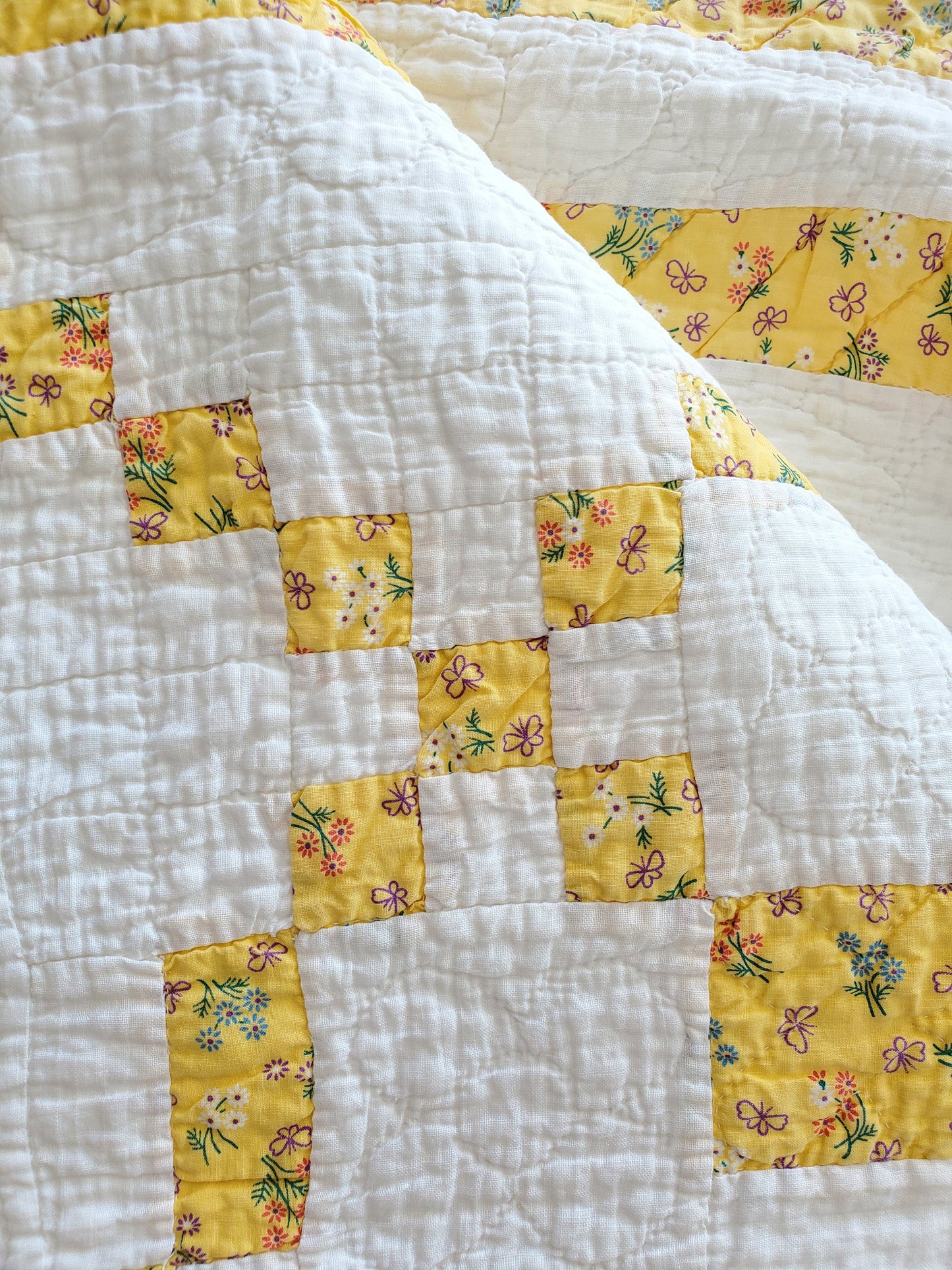 Vintage Yellow & White Burgoyne Surrounded Quilt