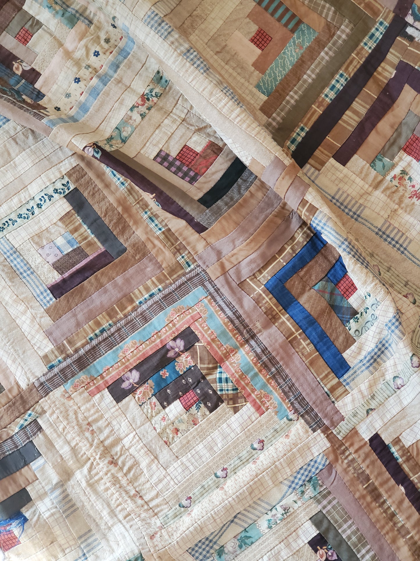 19th Century Antique Log Cabin Quilt