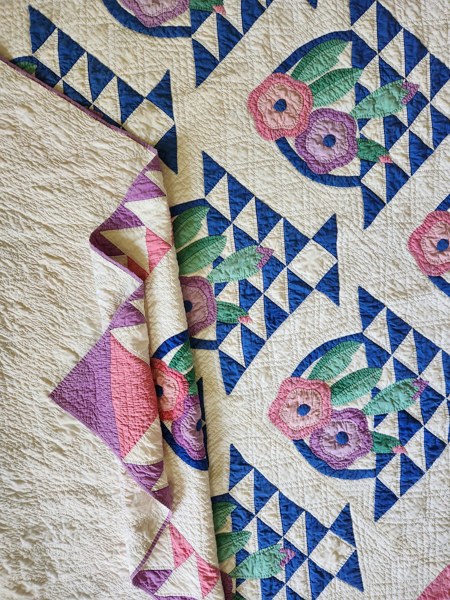 Rose Basket Quilt with Flying Geese Border c1940