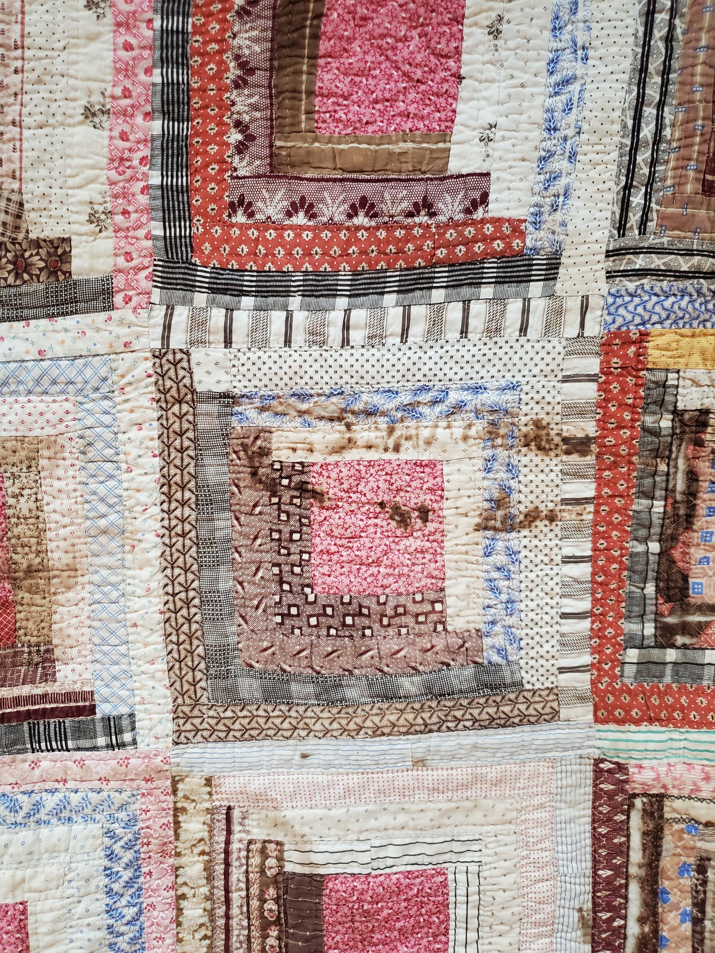 Stunning, Antique, Fussy Cut Log Cabin Quilt, ca 1870