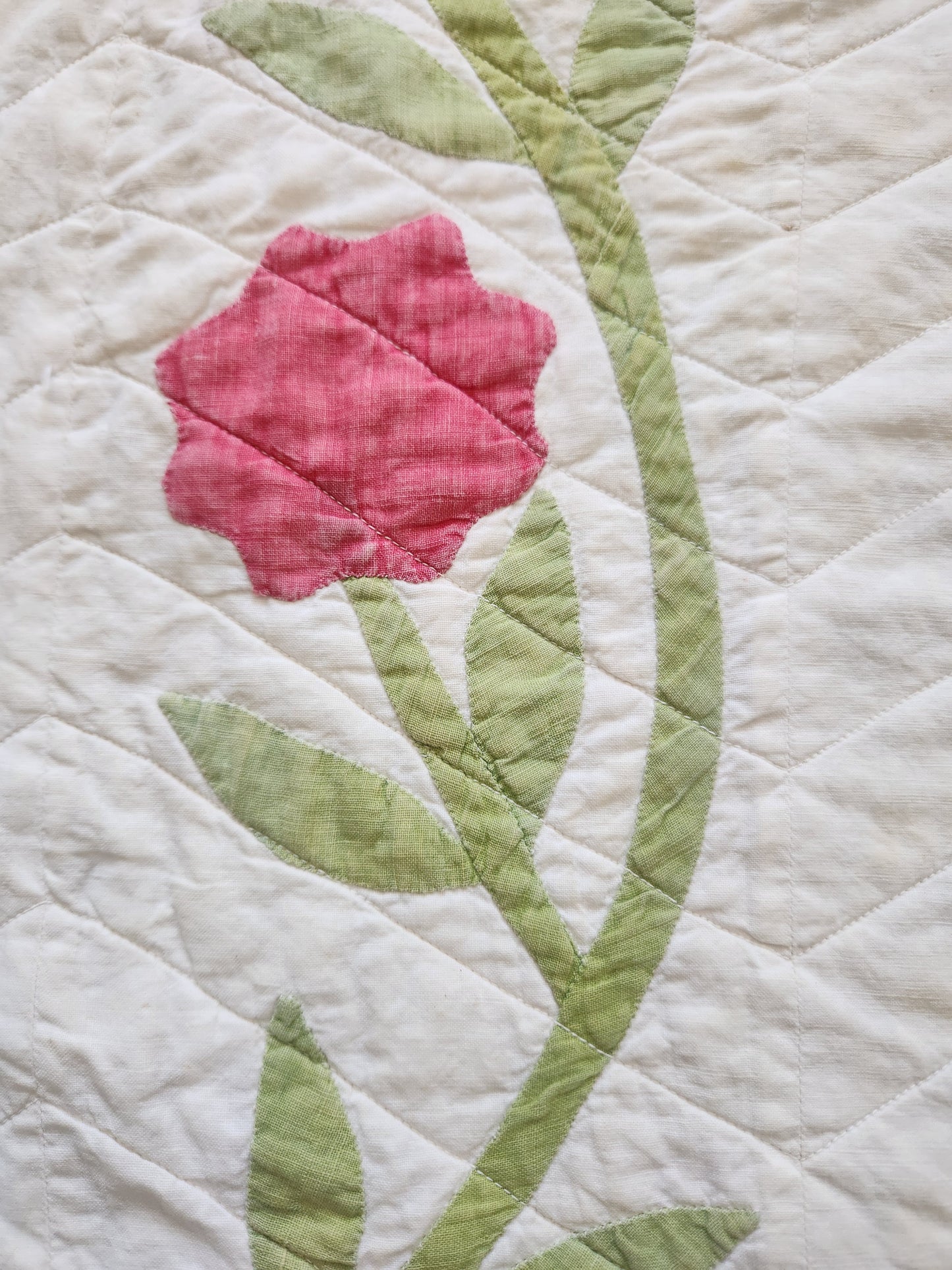 Antique Trailing Rose Crib Quilt