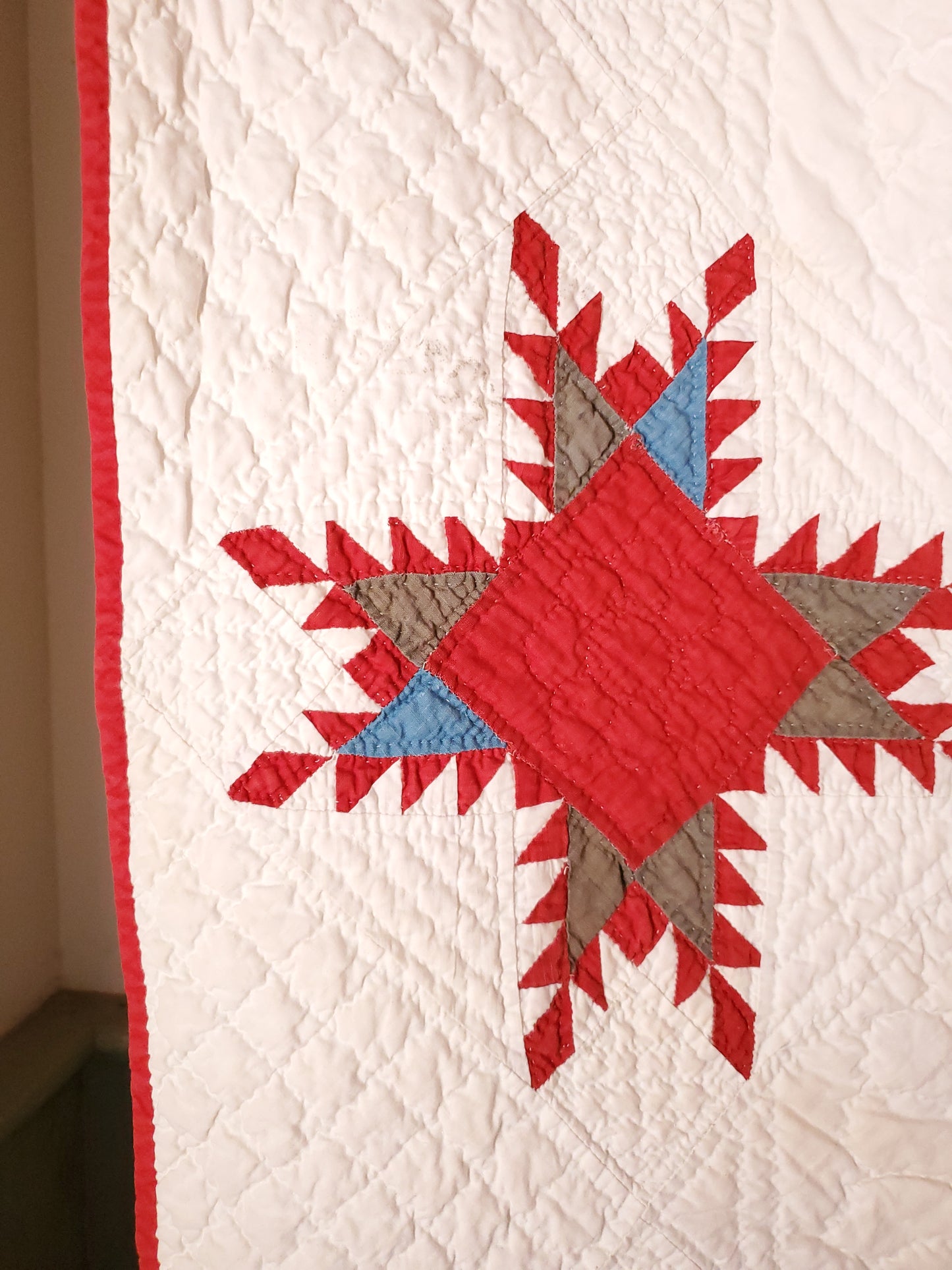 Antique Feathered Star Quilt