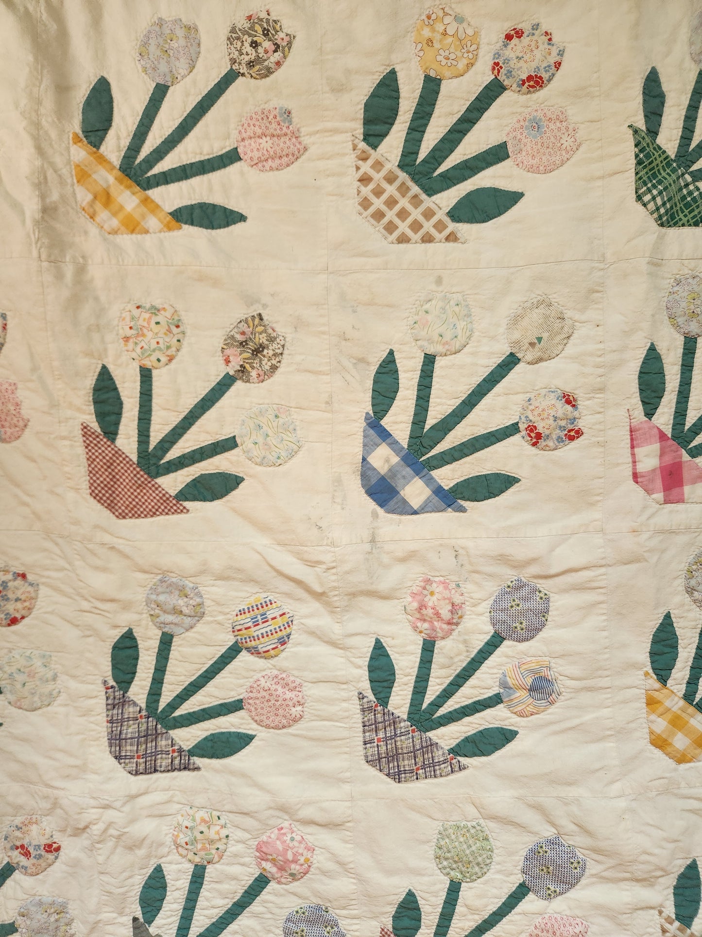 Vintage Flower Pot Applique Quilt