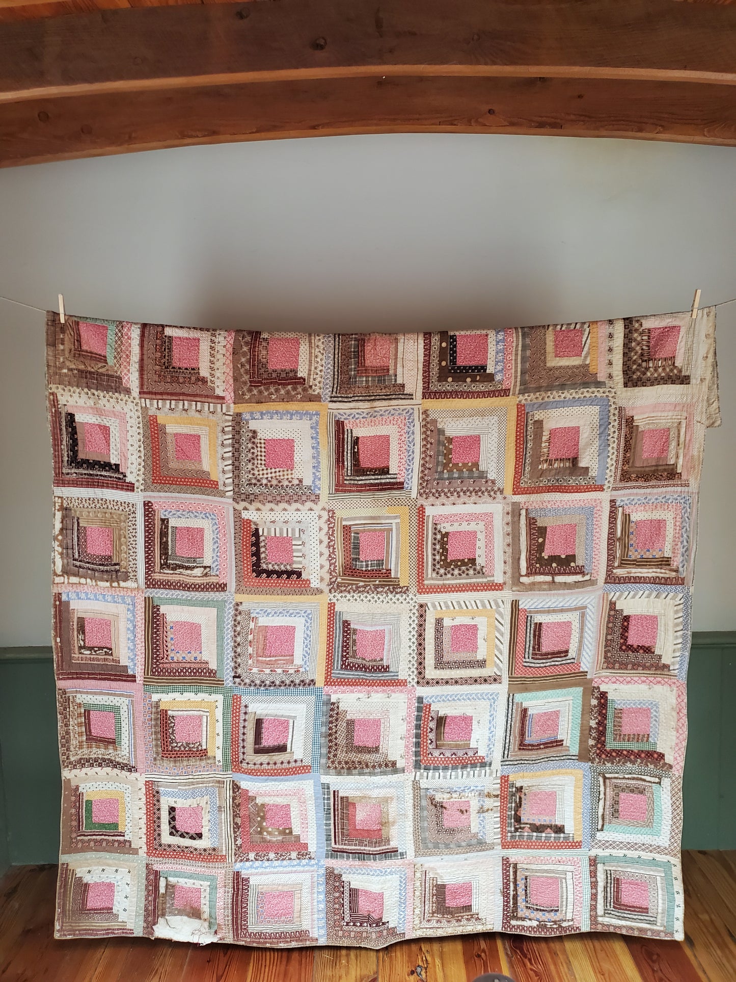 Stunning, Antique, Fussy Cut Log Cabin Quilt, ca 1870