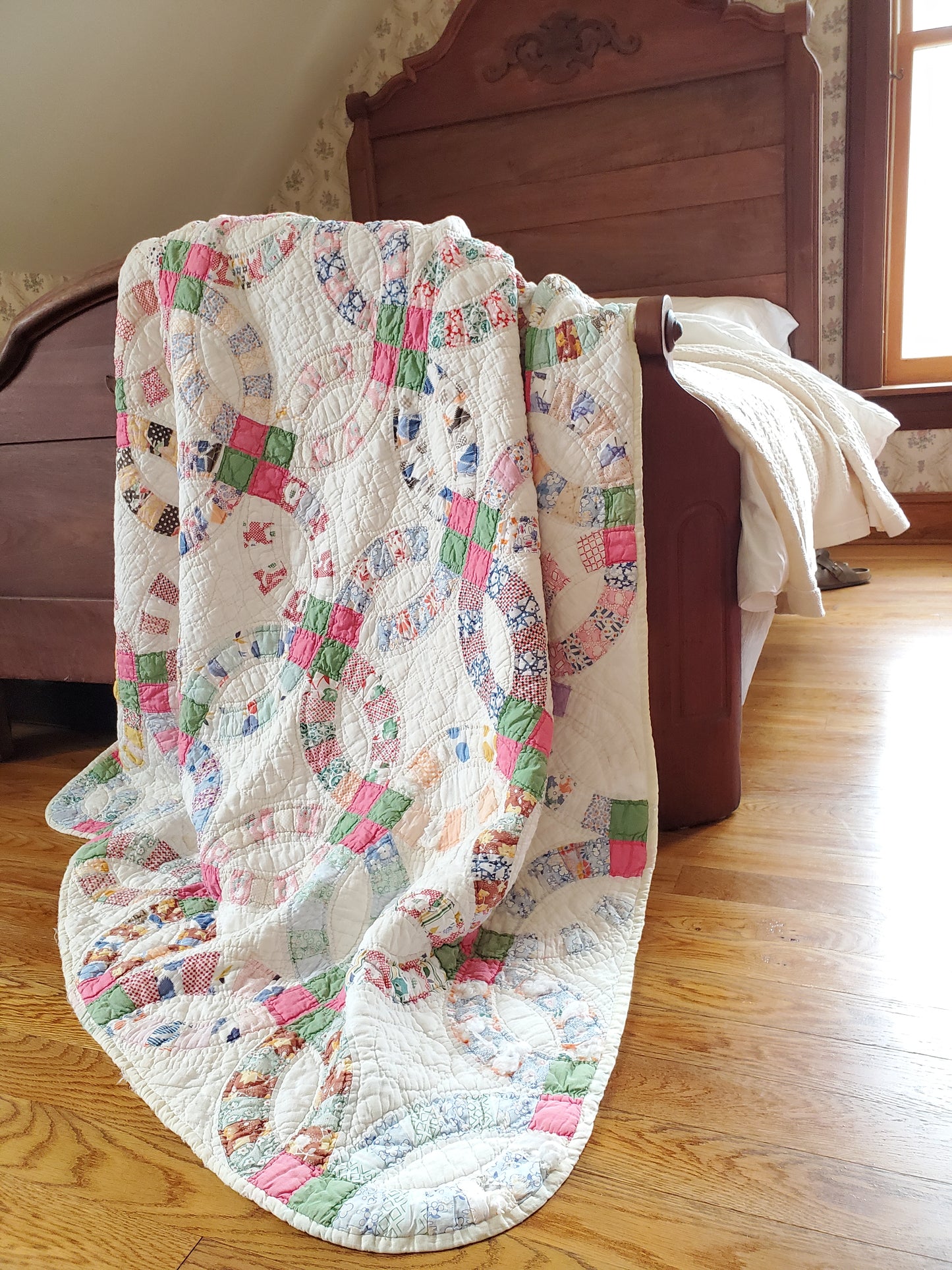 Vintage Feed Sack Wedding Rings Quilt, ca 1950