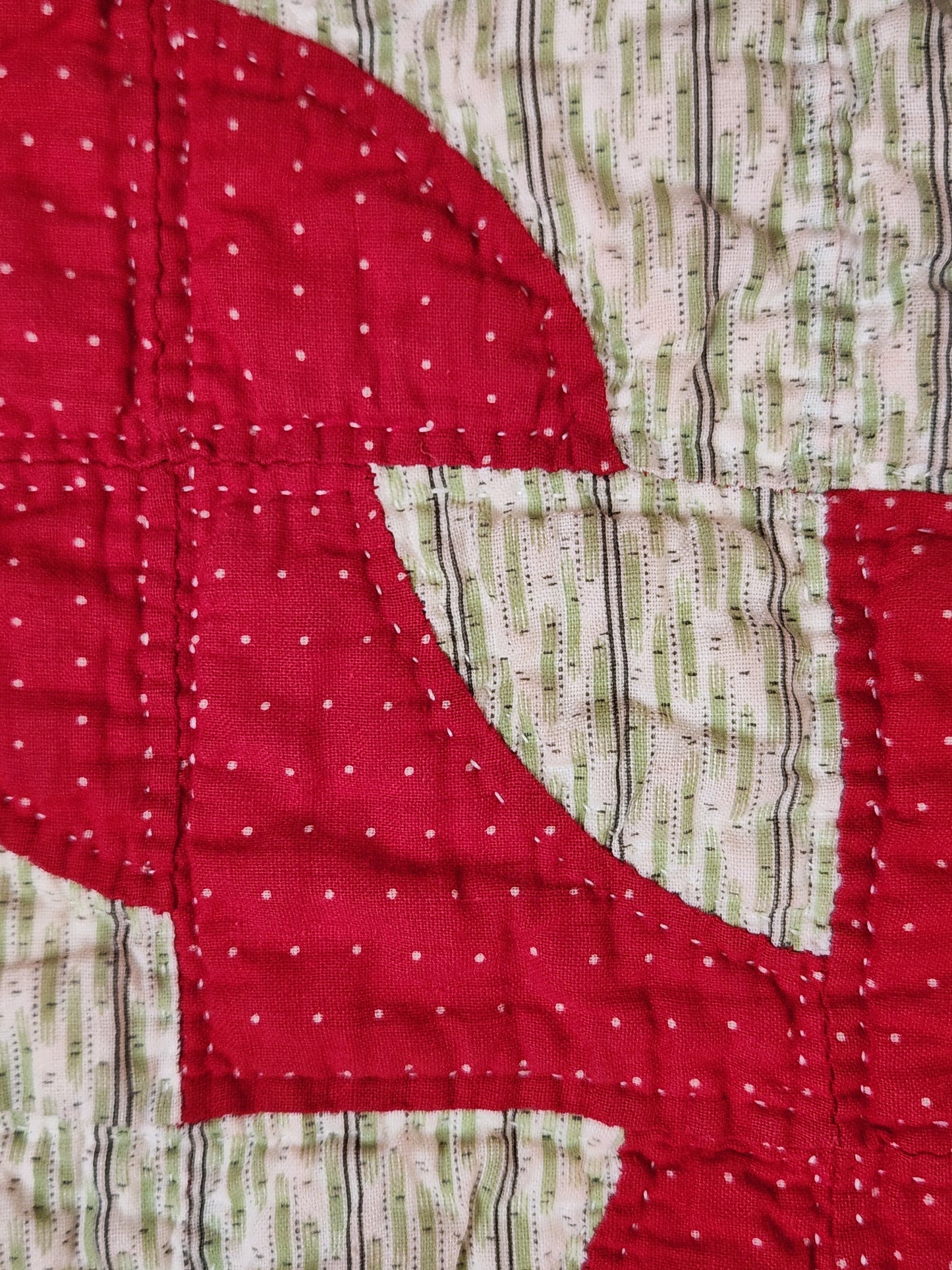 Antique Red & Green Drunkard's Path Quilt ca 1900