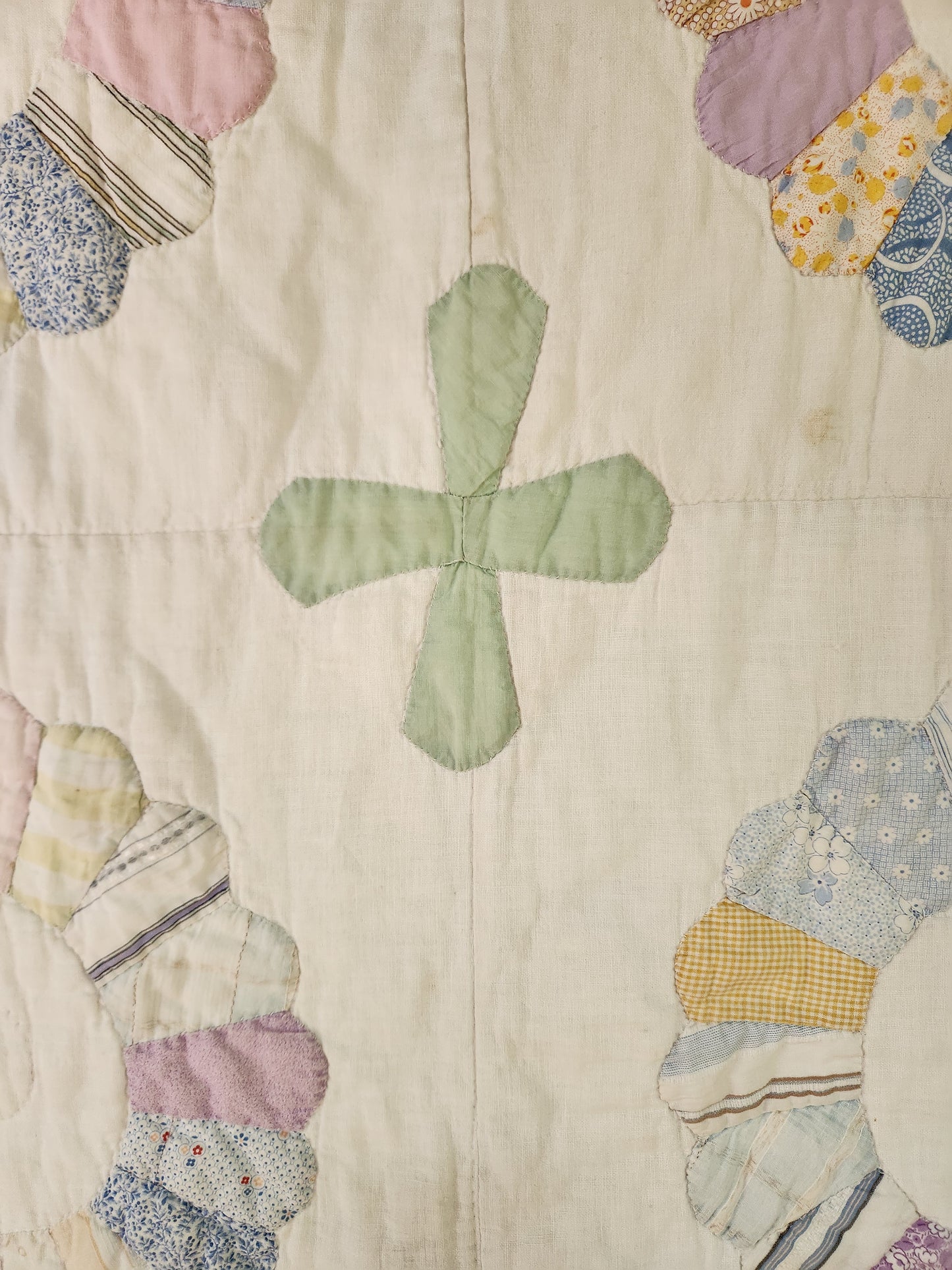 Vintage Dresden Plate Applique Quilt c1930